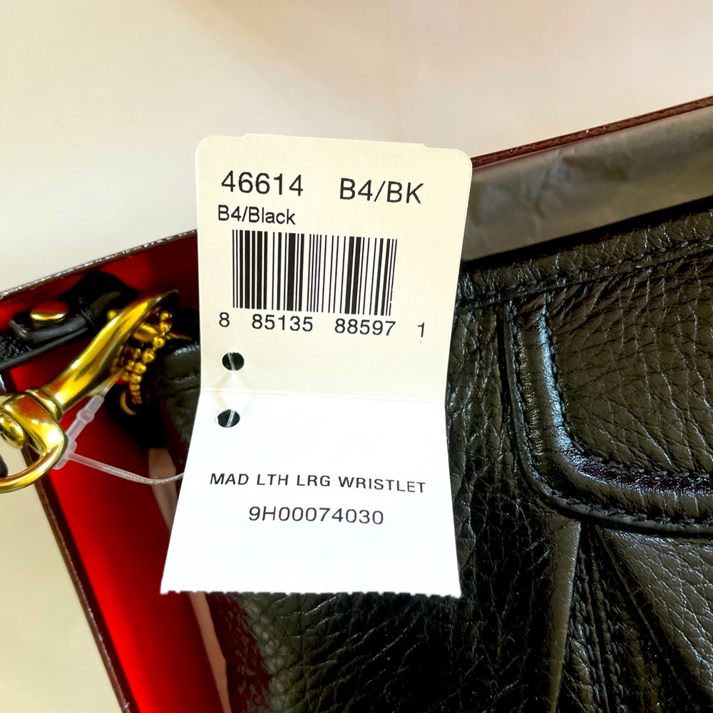NWT COACH Leather Wristlet Bag Madison New with tags and box Gift Worthy - Picture 4 of 9